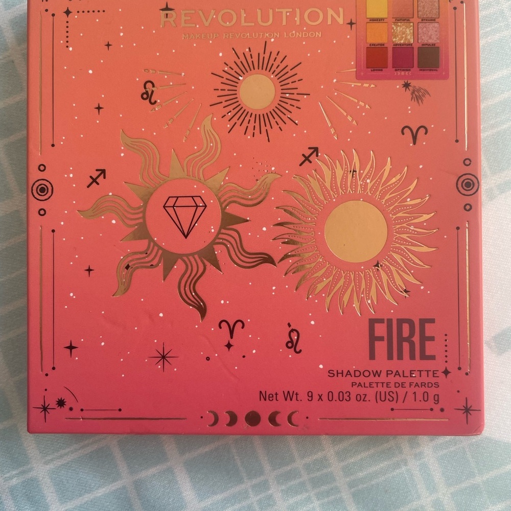 Revolution Fire Palette with Pink Cosmetic Set - Picture 8 of 14